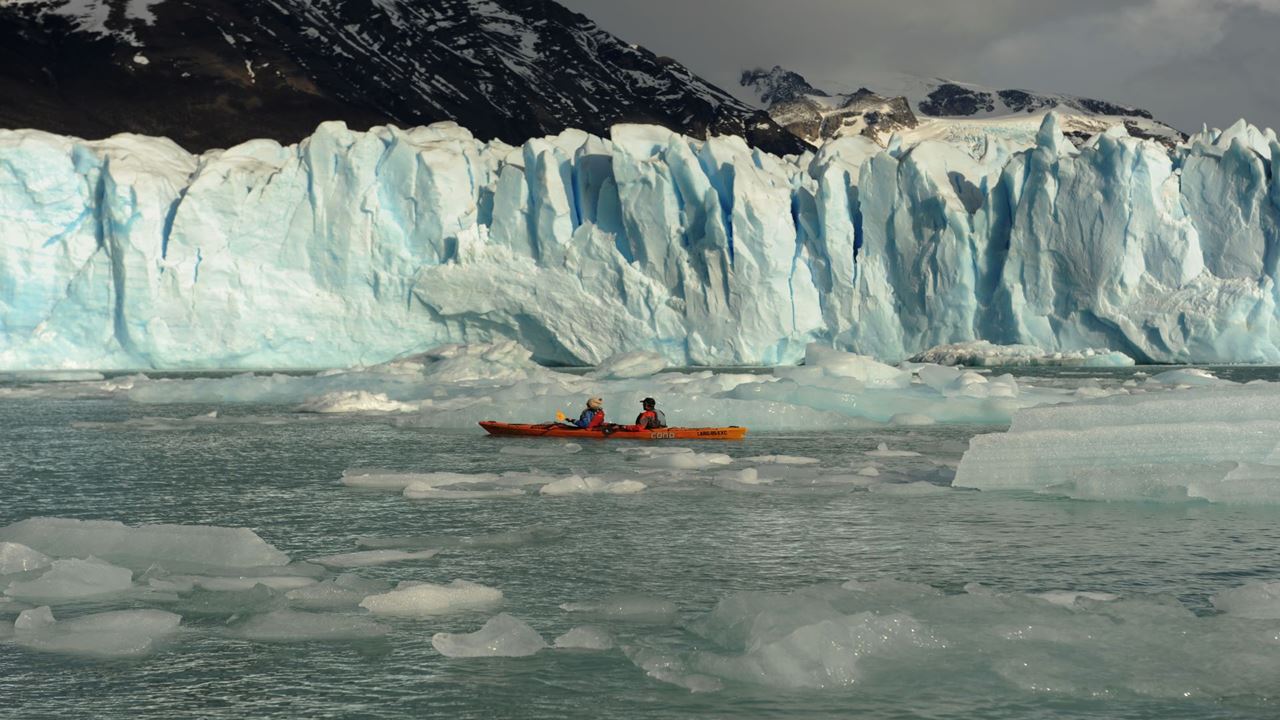 Experiencia De Kayak En Perito Moreno (2)