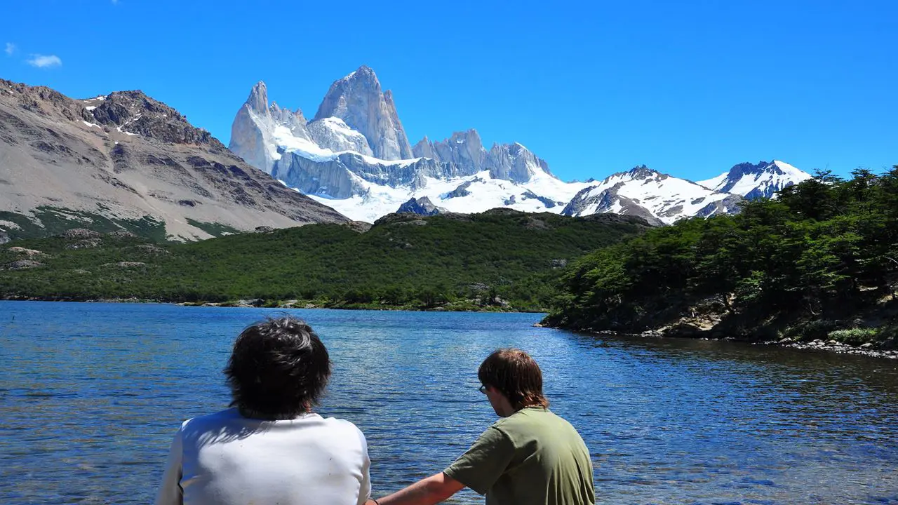 Wanderweg zur Laguna de los Tres mit dem Berg Fitz Roy im Hintergrund in El Chalten